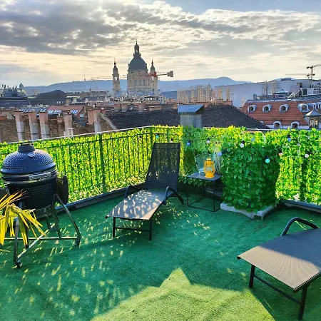 Rooftop With Private Jacuzzi Apartment